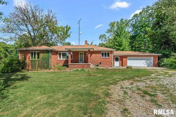 2.6 Acres of Land with Home for Sale in Taylorville, Illinois