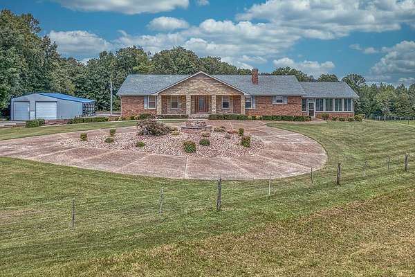 9 Acres of Land with Home for Sale in Cookeville, Tennessee