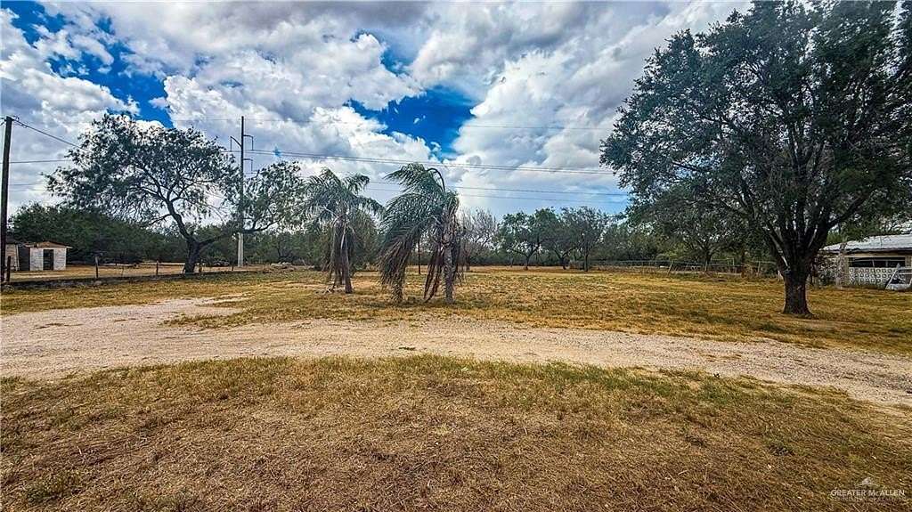 1.28 Acres of Commercial Land for Sale in Edinburg, Texas