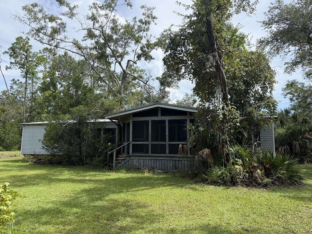 0.5 Acres of Residential Land for Sale in Steinhatchee, Florida