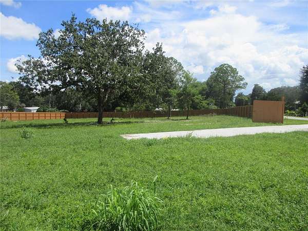 0.71 Acres of Residential Land for Sale in Ocklawaha, Florida