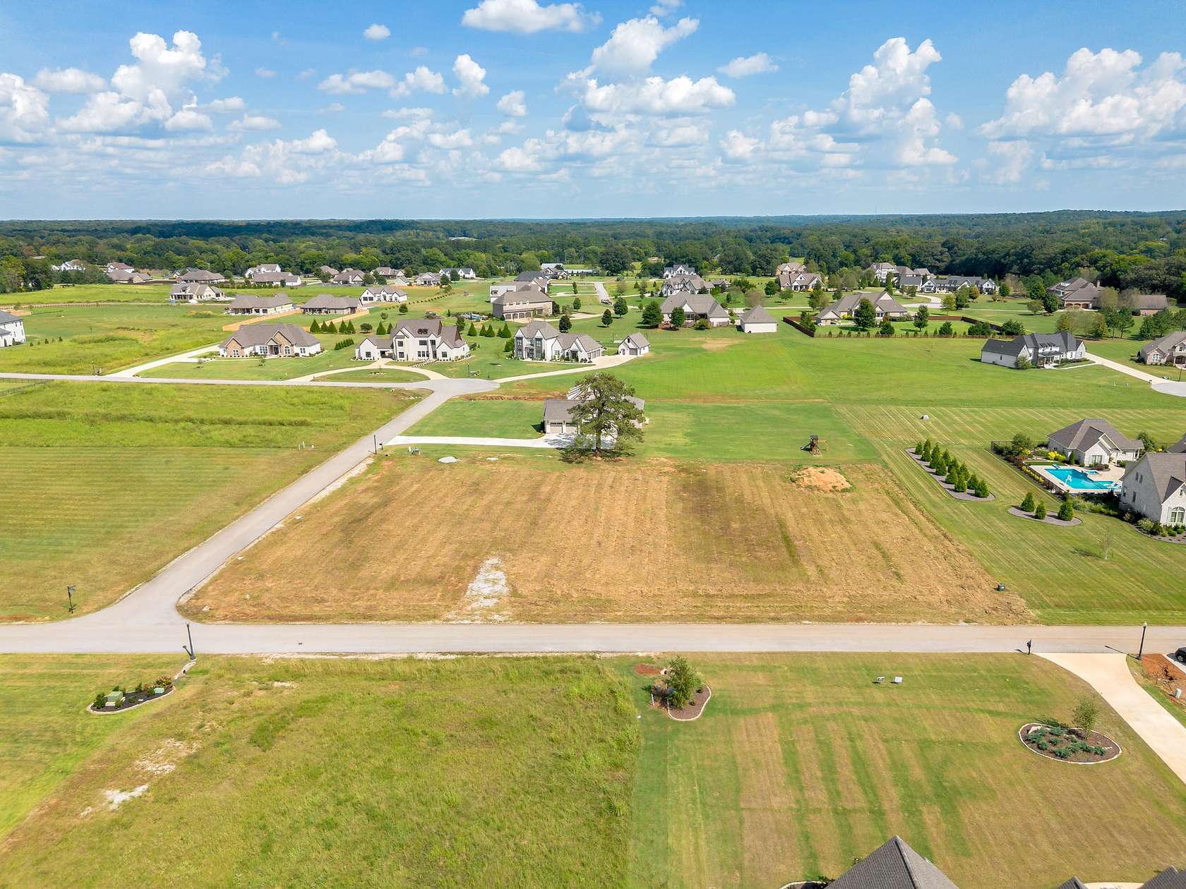 1.47 Acres of Residential Land for Sale in Florence, Alabama