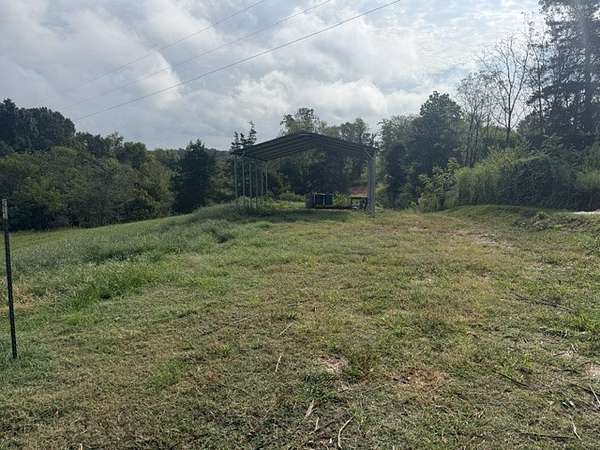 4.24 Acres of Residential Land for Sale in McEwen, Tennessee