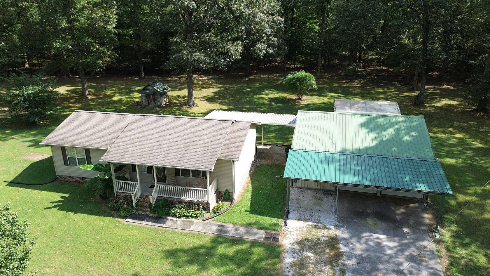 1.57 Acres of Land with Home for Auction in Tullahoma, Tennessee