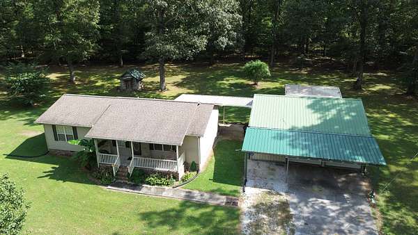 1.57 Acres of Land with Home for Auction in Tullahoma, Tennessee