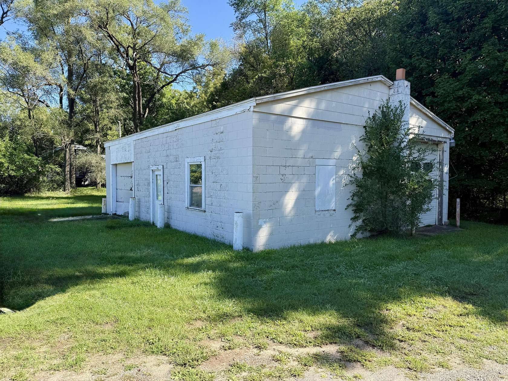 3.64 Acres of Improved Commercial Land for Sale in Jackson, Michigan