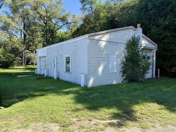 3.64 Acres of Improved Commercial Land for Sale in Jackson, Michigan