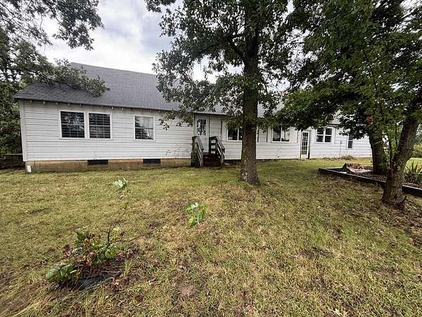 10 Acres of Land with Home for Sale in La Plata, Missouri