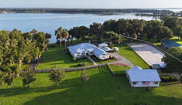 6 Acres of Land with Home for Sale in Weirsdale, Florida
