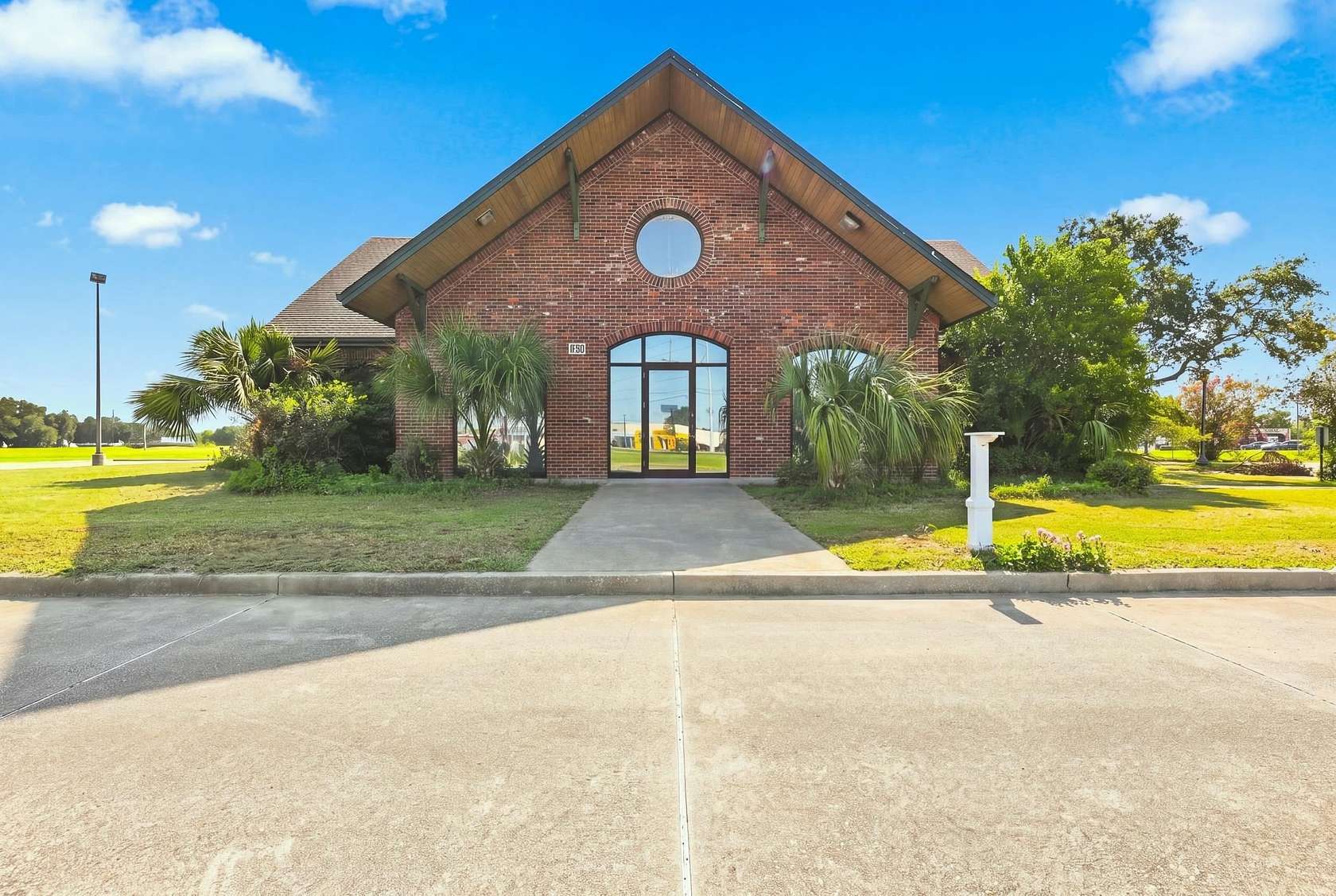 2.77 Acres of Improved Commercial Land for Sale in Houma, Louisiana