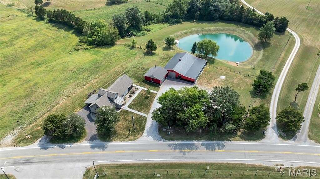 3.38 Acres of Improved Mixed-Use Land for Sale in Waterloo, Illinois