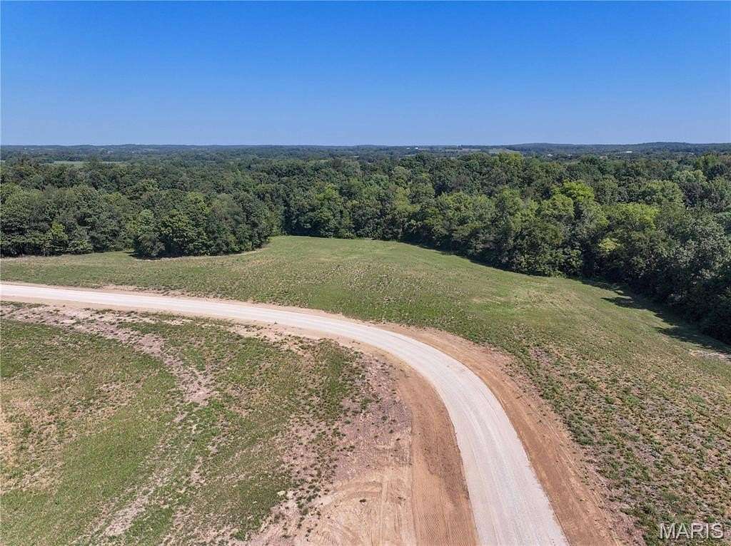 7.5 Acres of Land for Sale in Jackson, Missouri