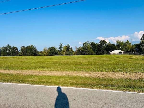 3.84 Acres of Land for Auction in Windsor, Kentucky