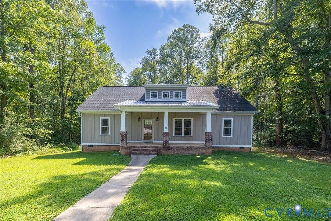 1.68 Acres of Land with Home for Sale in Louisa, Virginia