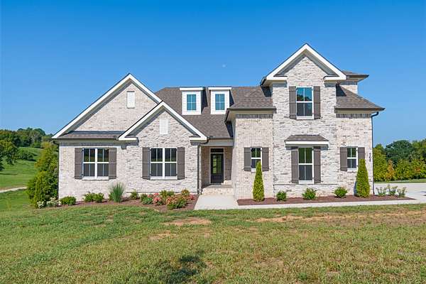 4.15 Acres of Land with Home for Sale in Columbia, Tennessee