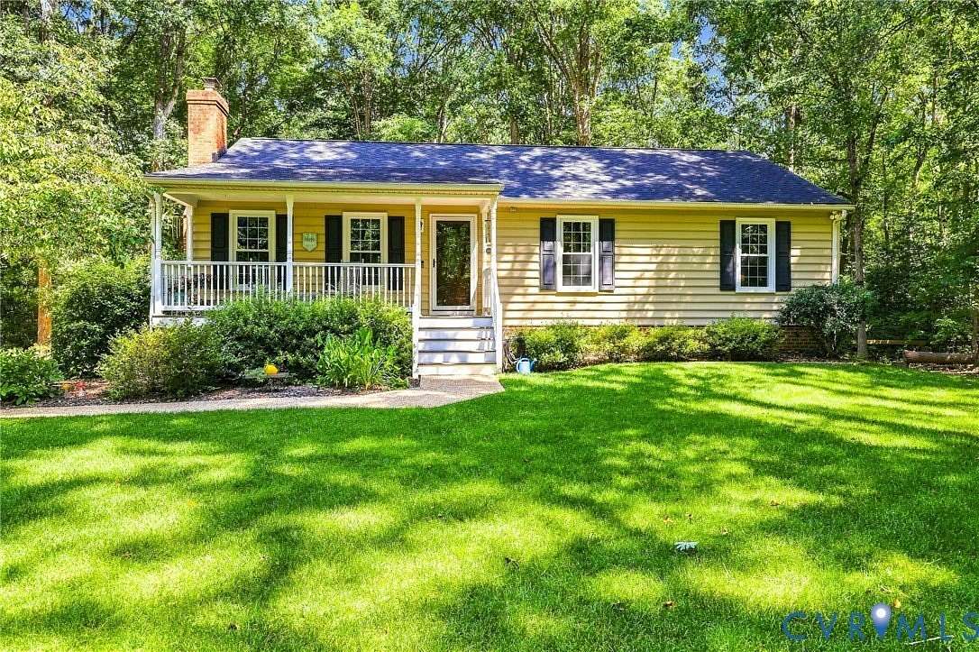 4.26 Acres of Land with Home for Sale in Maidens, Virginia