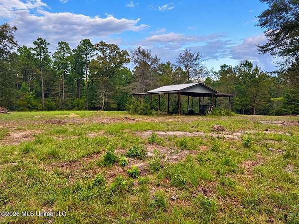 4.67 Acres of Residential Land for Sale in Wiggins, Mississippi