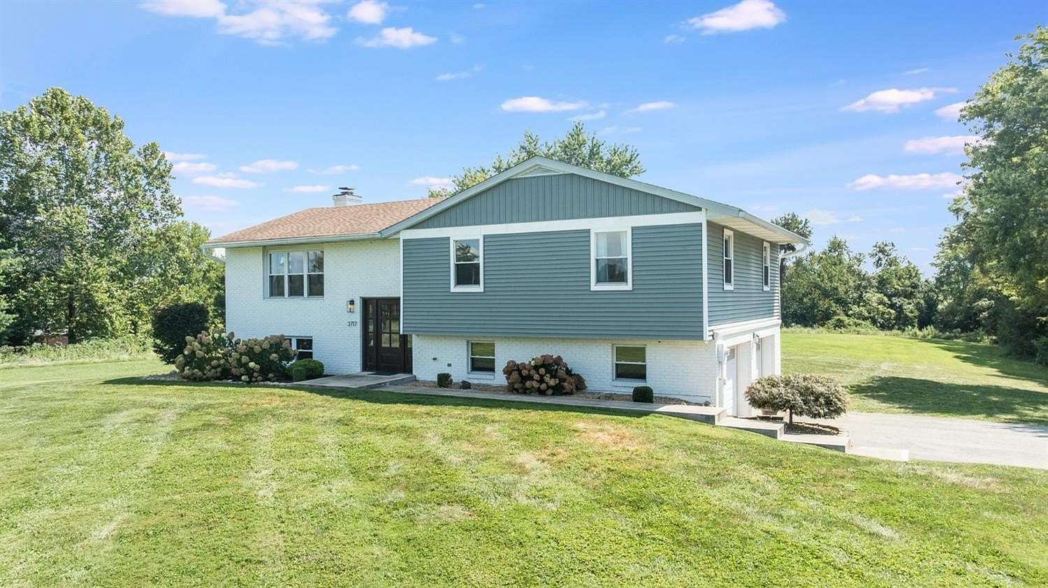 4.4 Acres of Land with Home for Sale in Aurora, Indiana