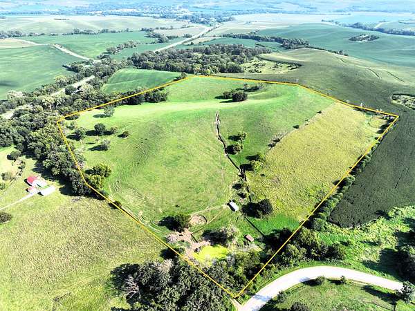 39.3 Acres of Land for Sale in Mapleton, Iowa