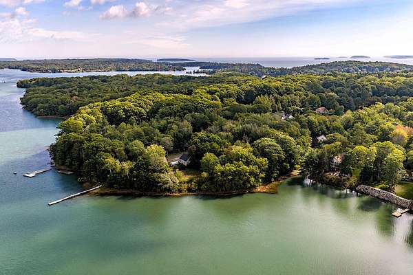 1.7 Acres of Residential Land for Sale in South Thomaston, Maine