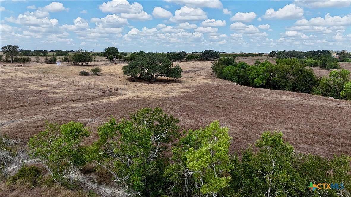 15 Acres of Recreational & Residential Land for Sale in Shiner, Texas