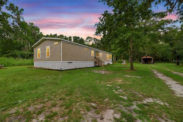 2.5 Acres of Land with Home for Sale in Brooksville, Florida