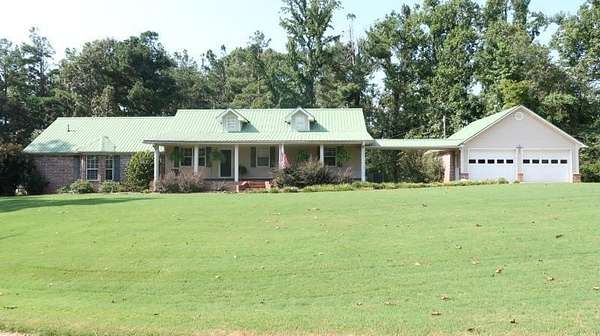 4.42 Acres of Land with Home for Sale in Blue Mountain, Mississippi