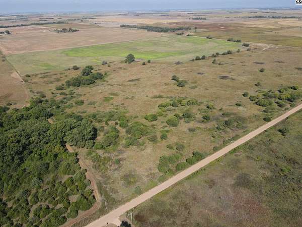 158 Acres of Land for Sale in Pratt, Kansas