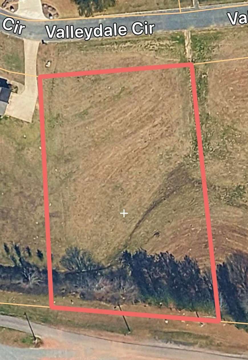 1 Acre of Residential Land for Sale in Jasper, Alabama