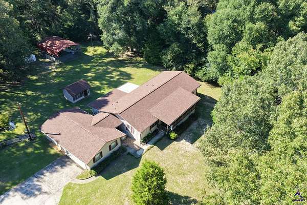 3.17 Acres of Land with Home for Sale in Perry, Georgia