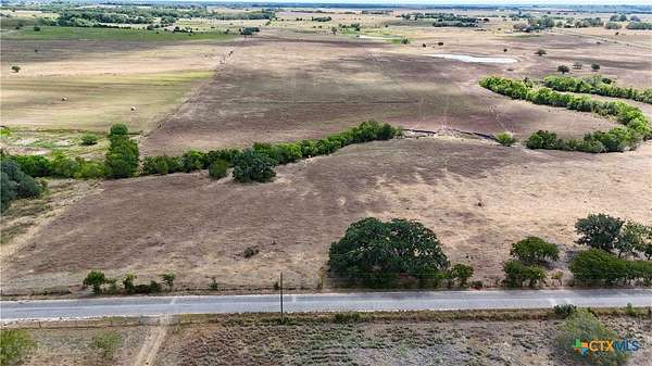 14.7 Acres of Land for Sale in Shiner, Texas