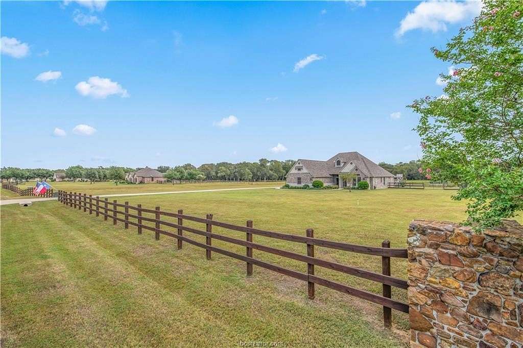 5.76 Acres of Improved Mixed-Use Land for Sale in Bryan, Texas