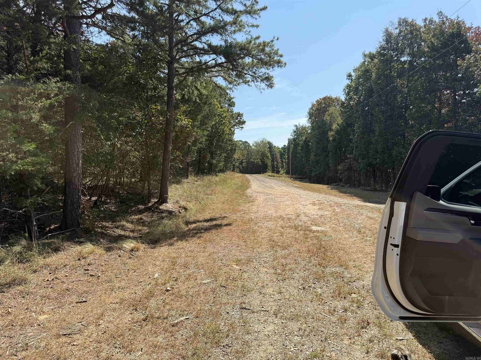 5 Acres of Residential Land for Sale in Edgemont, Arkansas
