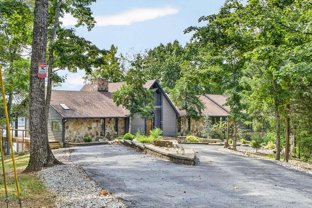 24.1 Acres of Recreational Land with Home for Sale in Byrdstown, Tennessee