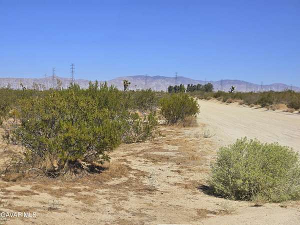 5 Acres of Land for Sale in Mojave, California