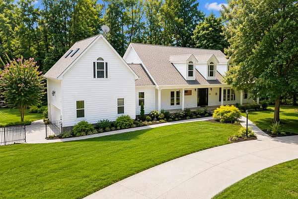 1.7 Acres of Land with Home for Sale in Burns, Tennessee