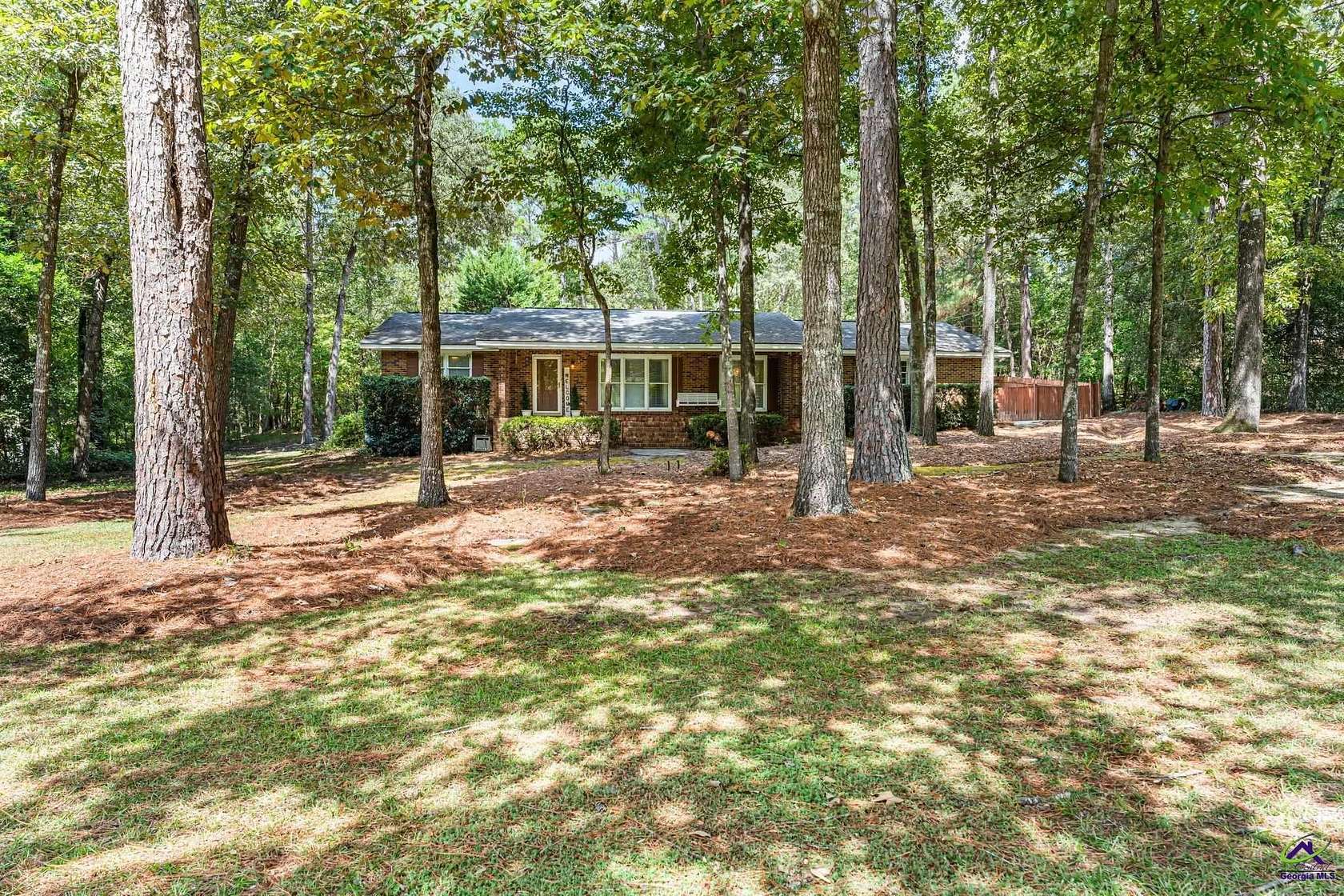 2.15 Acres of Land with Home for Sale in Warner Robins, Georgia