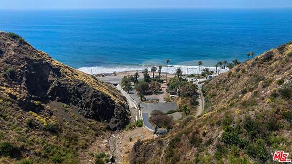3.86 Acres of Land for Sale in Malibu, California