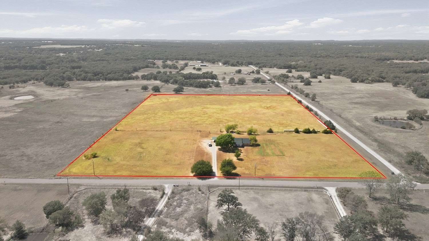 17 Acres of Land with Home for Sale in Collinsville, Texas