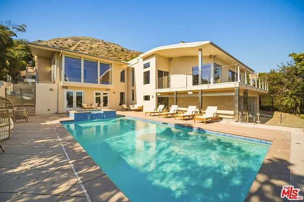 3.54 Acres of Land with Home for Lease in Malibu, California