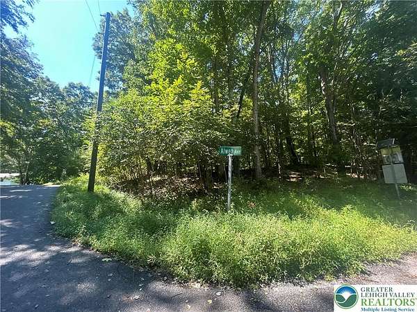 1.1 Acres of Residential Land for Sale in East Stroudsburg, Pennsylvania