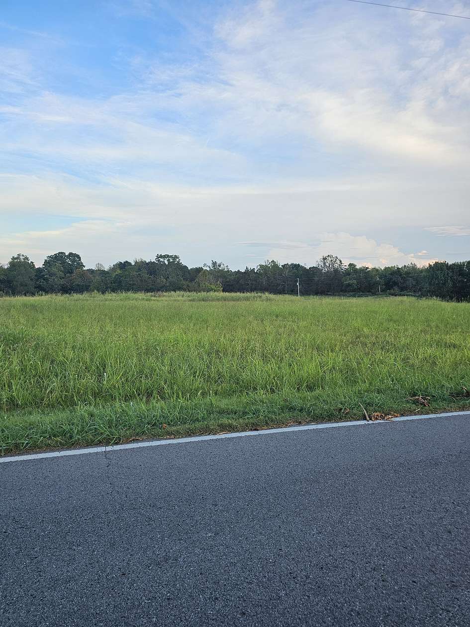 1 Acre of Residential Land for Sale in Lafayette, Tennessee
