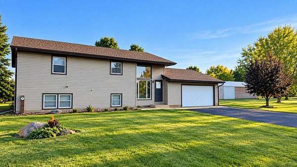 10 Acres of Land with Home for Sale in Leland, Illinois