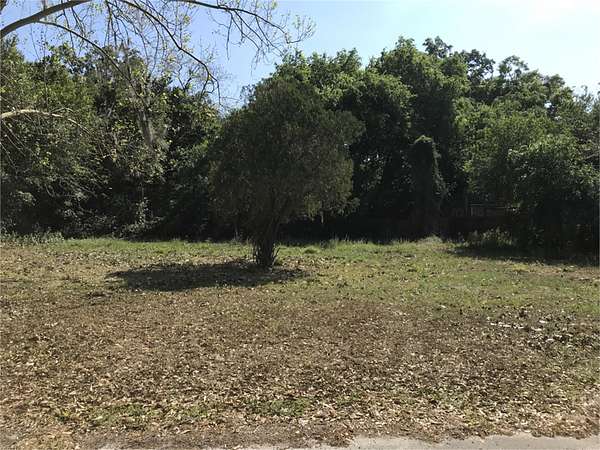 0.28 Acres of Residential Land for Sale in Center Hill, Florida