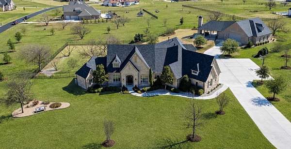 3.18 Acres of Land with Home for Sale in Aledo, Texas