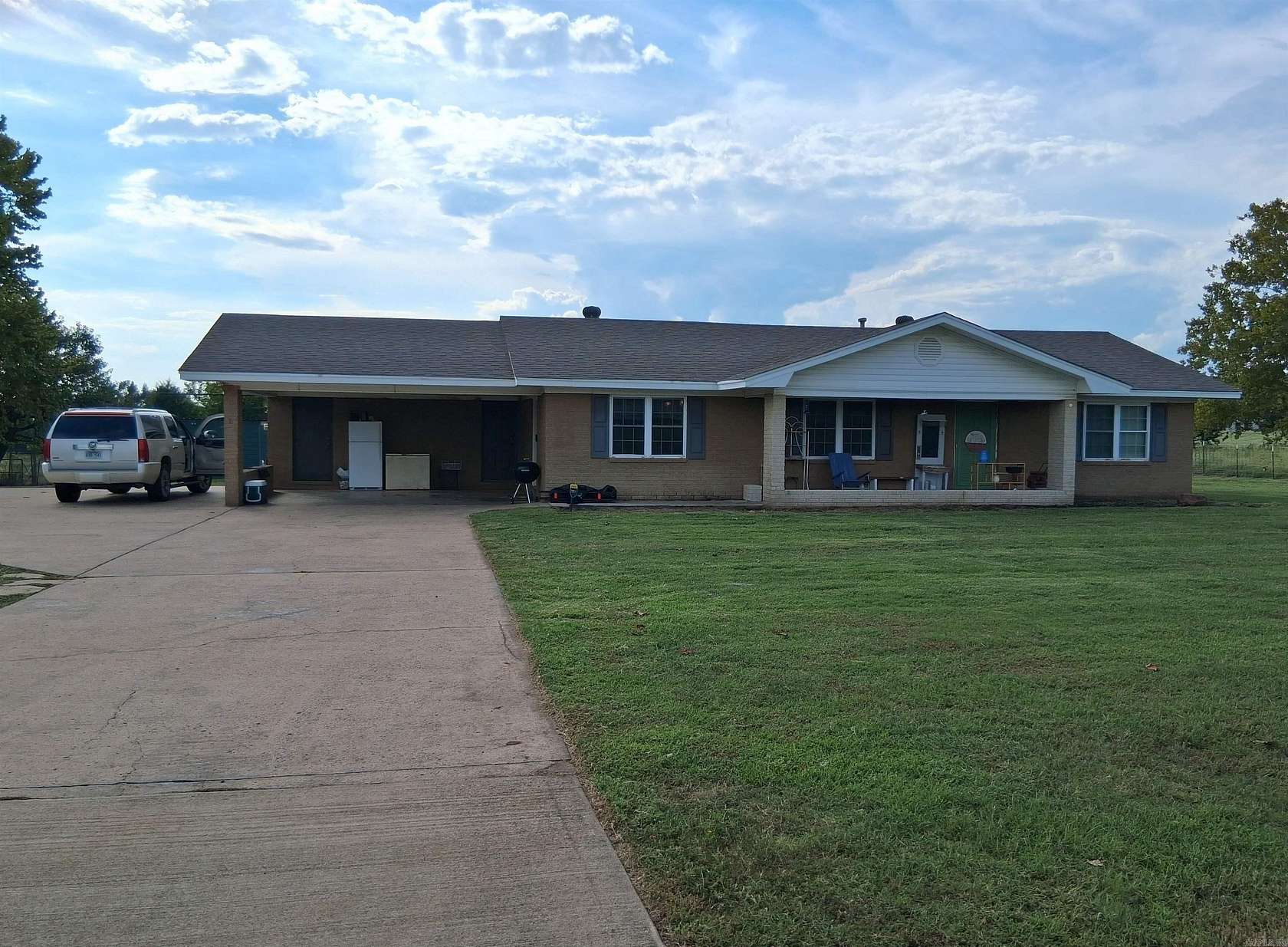 3 Acres of Land with Home for Sale in Damascus, Arkansas