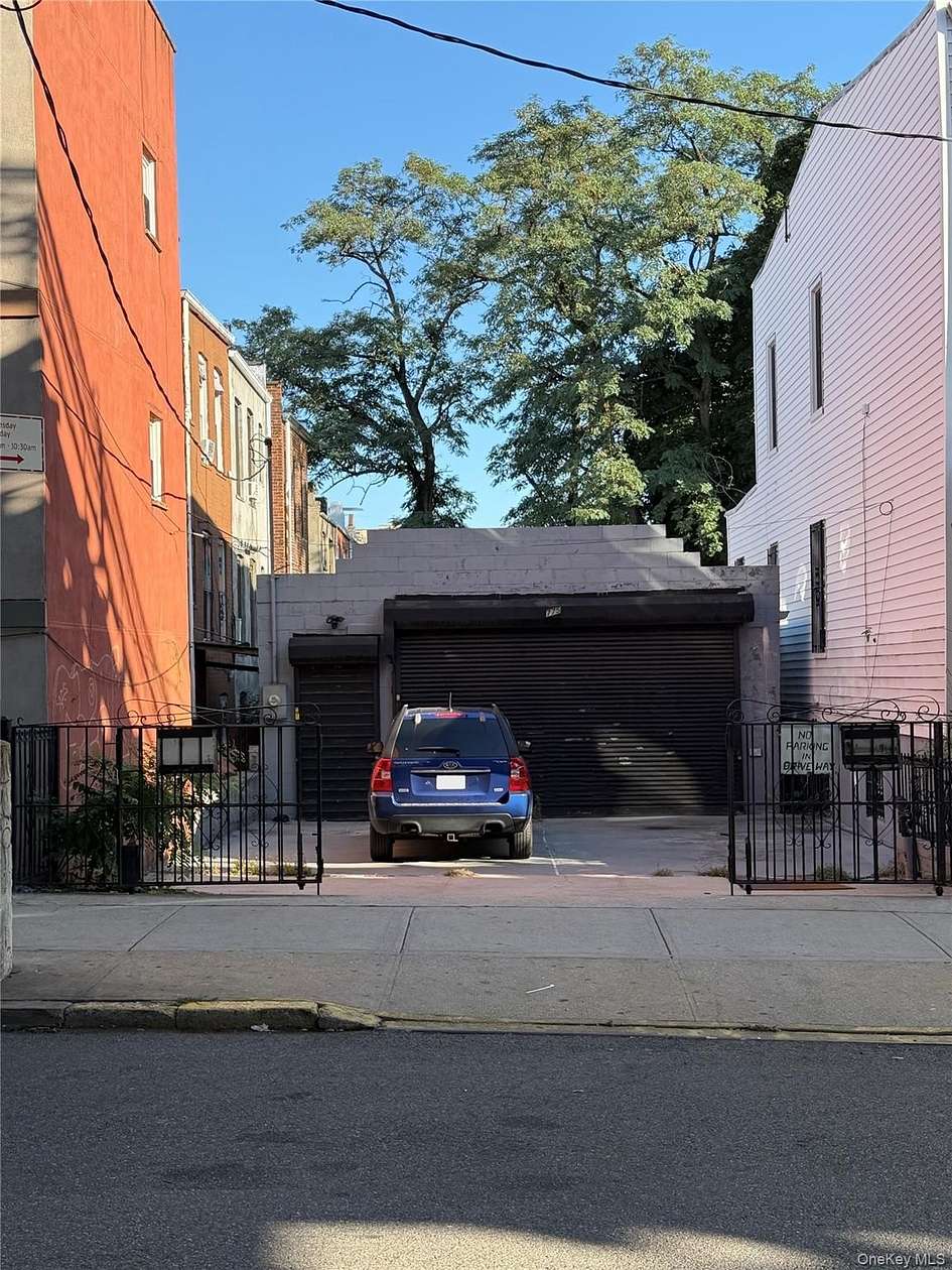 0.06 Acres of Residential Land for Sale in Brooklyn, New York