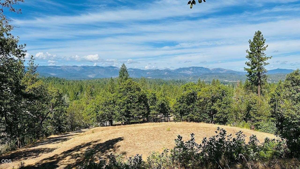 5 Acres of Residential Land for Sale in Grants Pass, Oregon