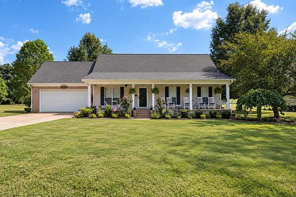 1.53 Acres of Land with Home for Sale in Brighton, Tennessee