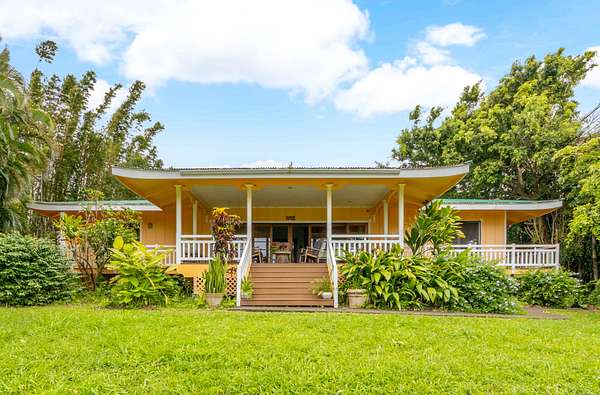 7 Acres of Land with Home for Sale in Hawi, Hawaii